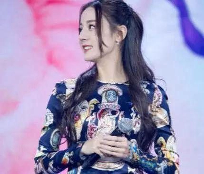 迪丽热巴